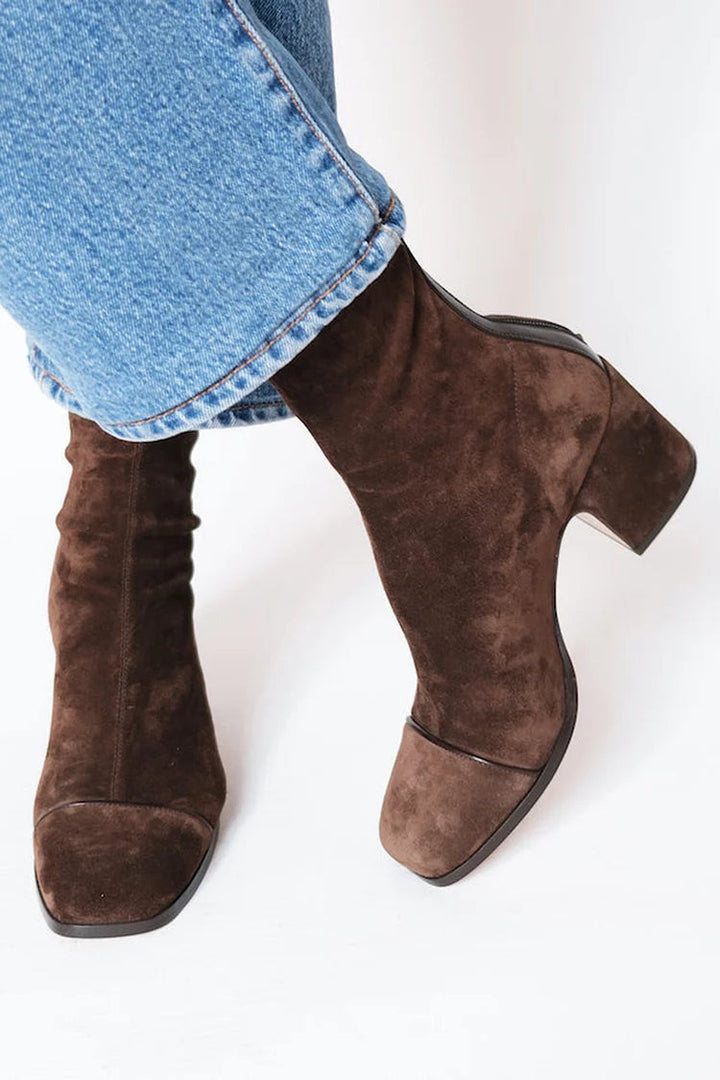 CIARA | Elegant Suede Boots