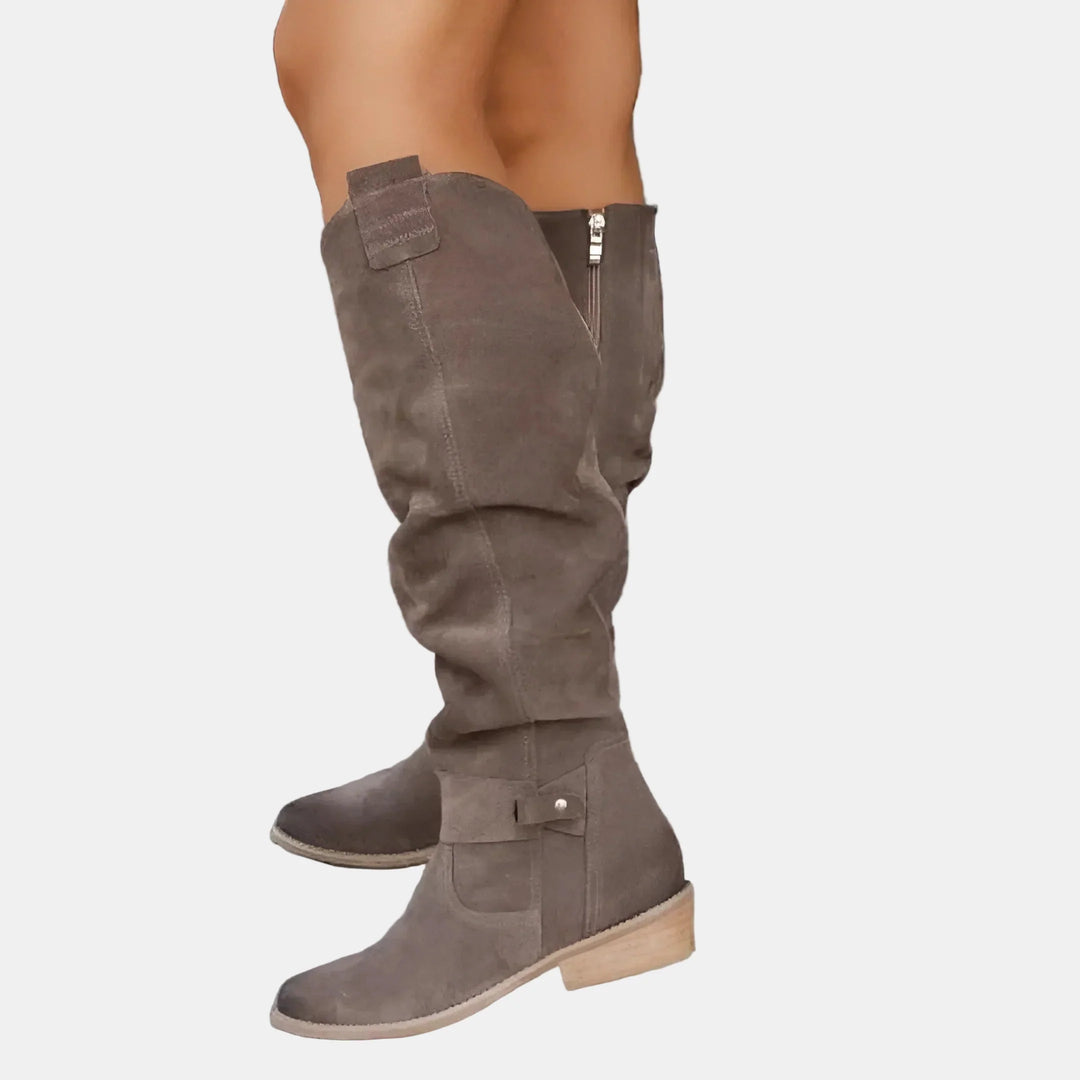 AVA | Suede Low-Heeled Boots